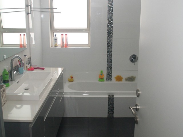 Photo 1-even-yehouda-salle-de-bain2.jpg 13