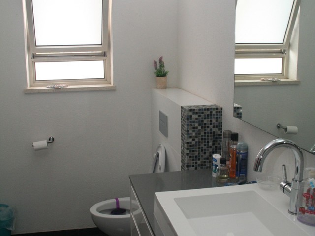 Photo 1-even-yehouda-toilettes.jpg 15