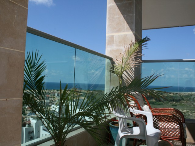 Photo terrasse5-pent-rishon-906.jpg 5