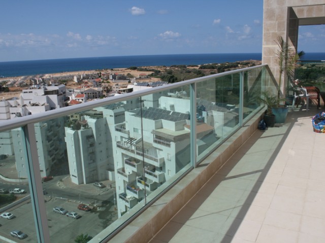 Photo terrasse6-pent-rishon-906.jpg 1