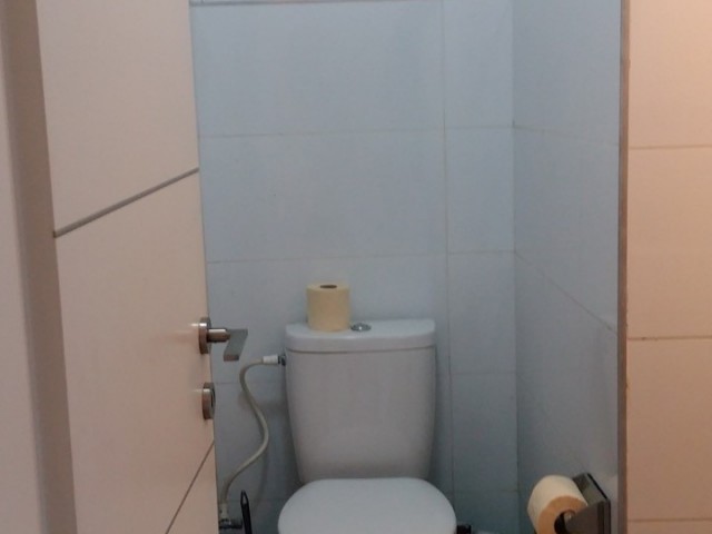 Photo toilettes-tlv-yafo-302.jpg 7